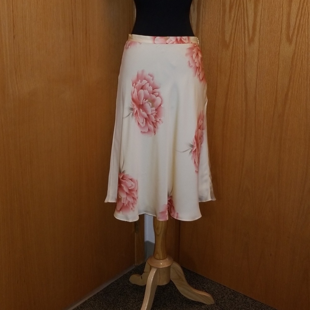 NWOT Banana Republic Silk Floral Skirt
